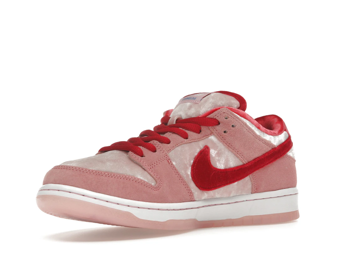 Vue 15 de Nike SB Dunk Low StrangeLove Skateboards (Special Box)