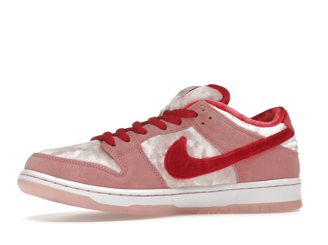 Vue 17 de Nike SB Dunk Low StrangeLove Skateboards (Special Box)