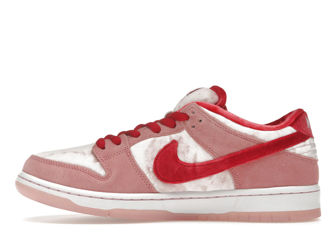 Vue 19 de Nike SB Dunk Low StrangeLove Skateboards (Special Box)
