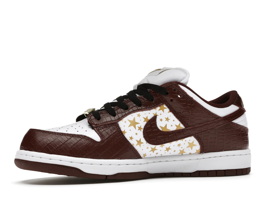 Vue 17 de Nike SB Dunk Low Supreme Stars Barkroot Brown (2021)