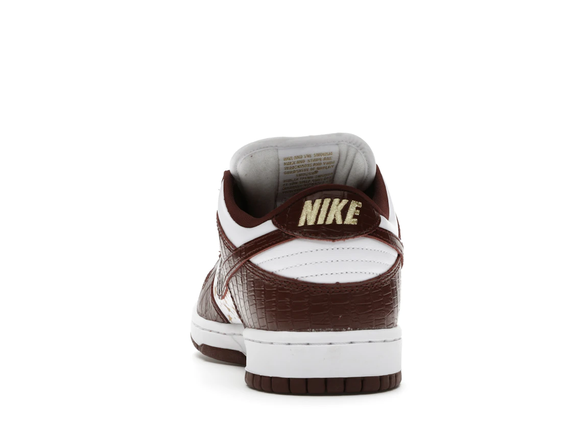 Vue 27 de Nike SB Dunk Low Supreme Stars Barkroot Brown (2021)