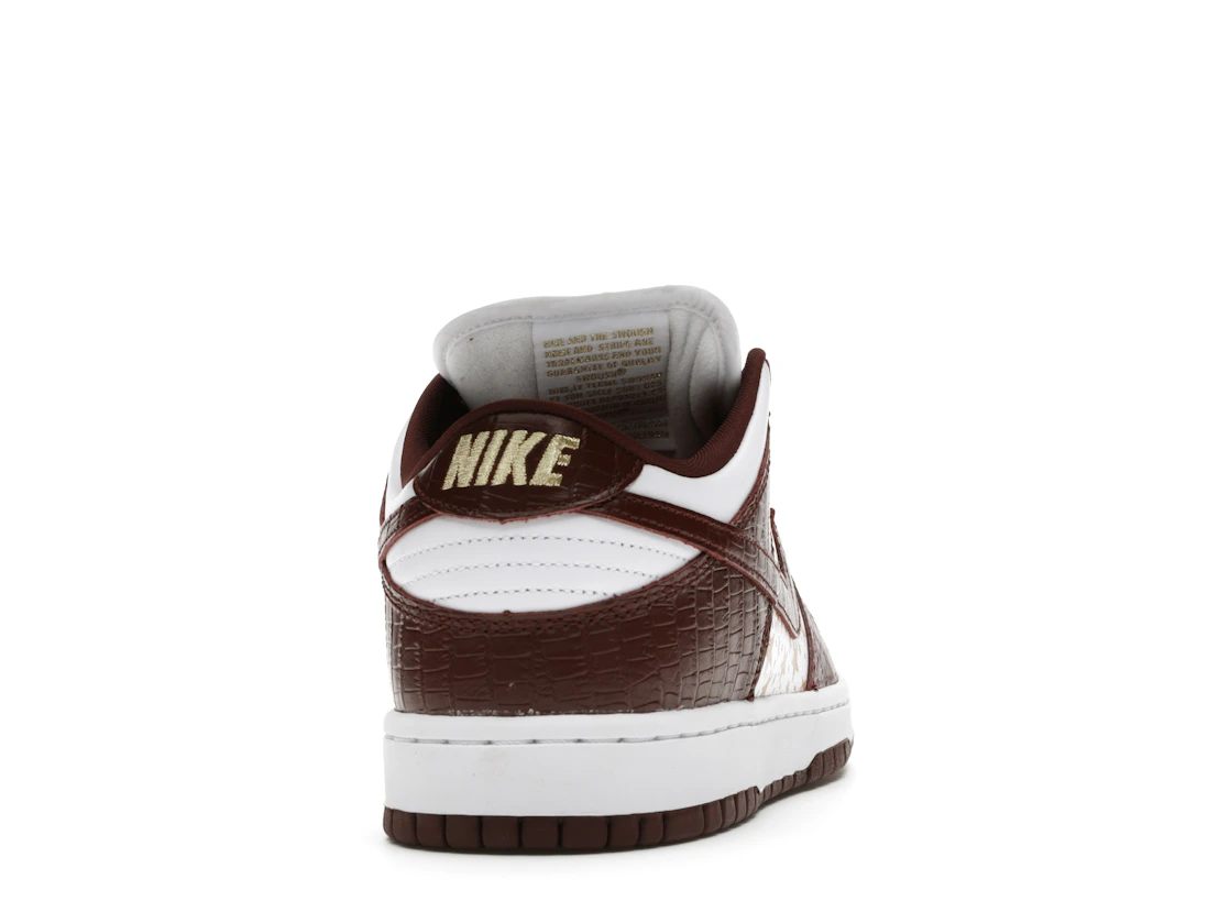 Vue 29 de Nike SB Dunk Low Supreme Stars Barkroot Brown (2021)
