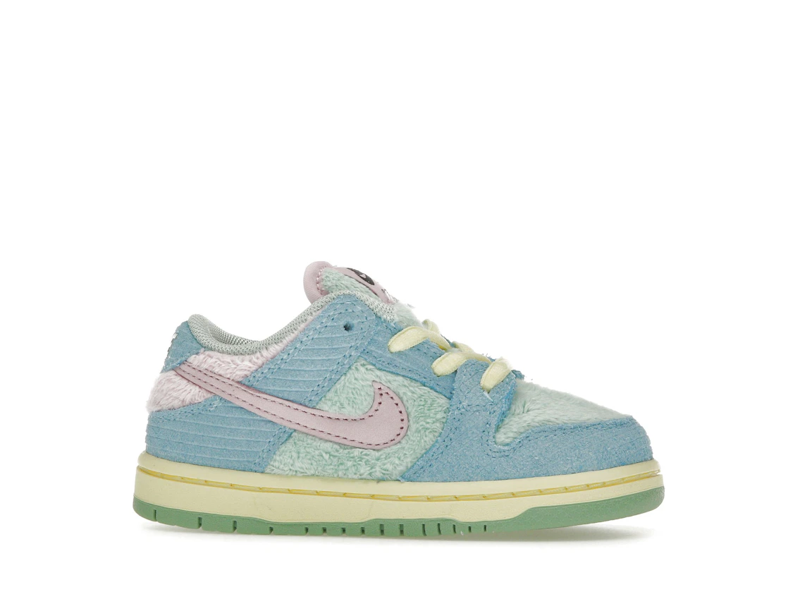 Vue 2 de Nike SB Dunk Low Verdy Visty (TD)