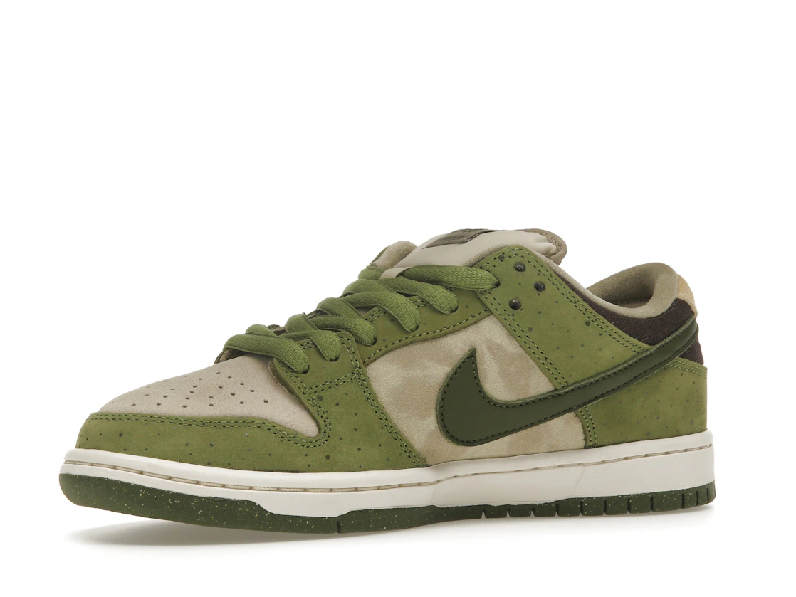 Vue 16 de Nike SB Dunk Low Yuto Horigome Matcha