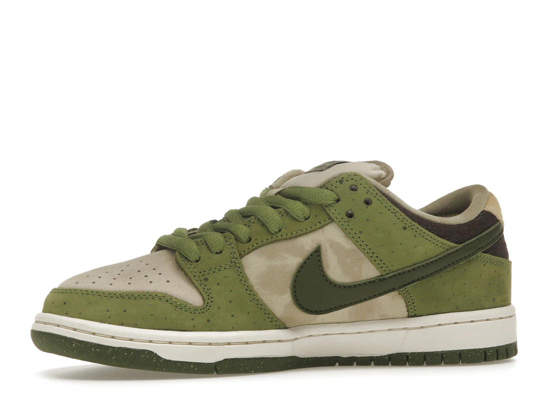 Vue 17 de Nike SB Dunk Low Yuto Horigome Matcha