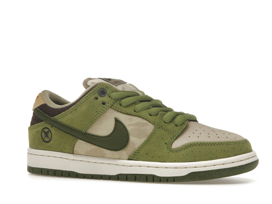 Vue 3 de Nike SB Dunk Low Yuto Horigome Matcha