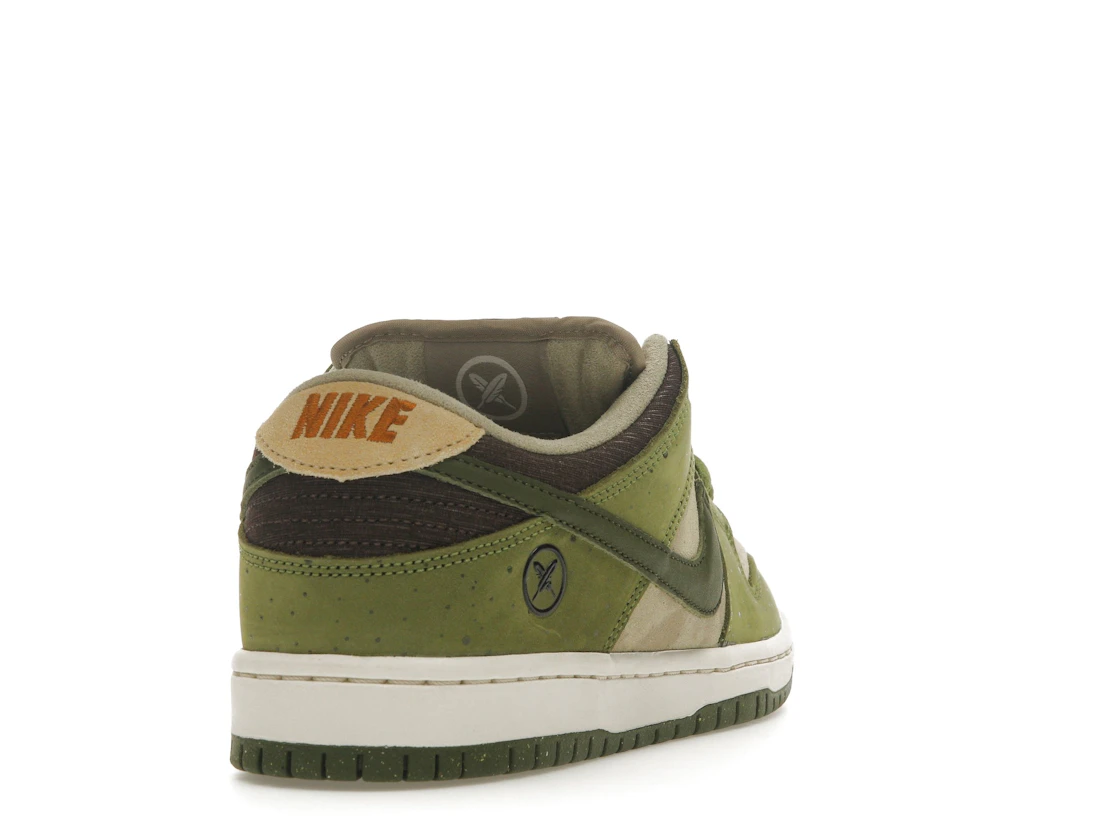 Vue 30 de Nike SB Dunk Low Yuto Horigome Matcha