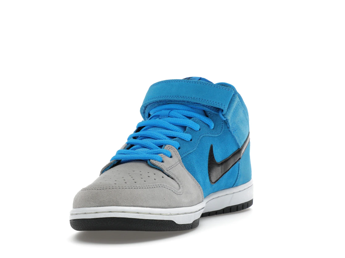 Vue 13 de Nike SB Dunk Mid Beavis