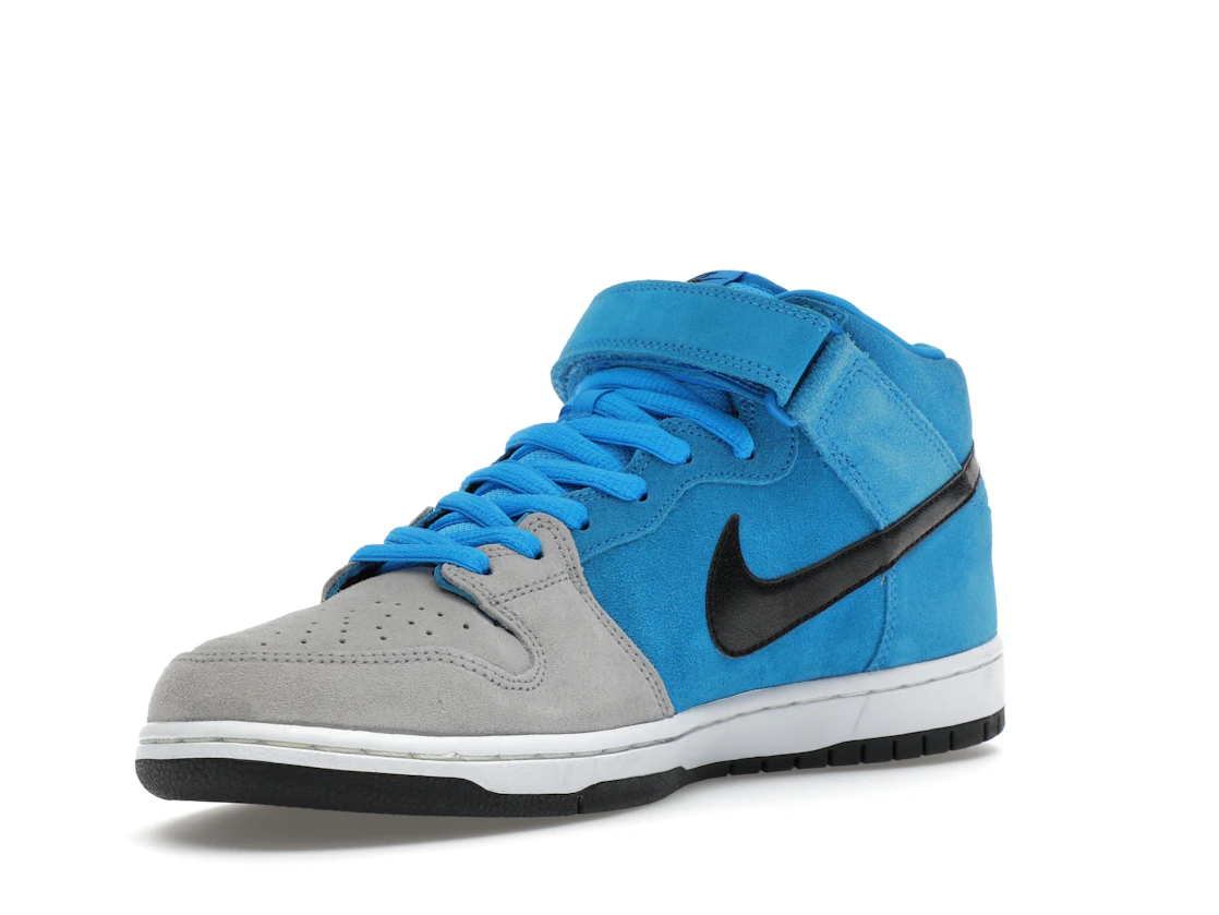 Vue 15 de Nike SB Dunk Mid Beavis