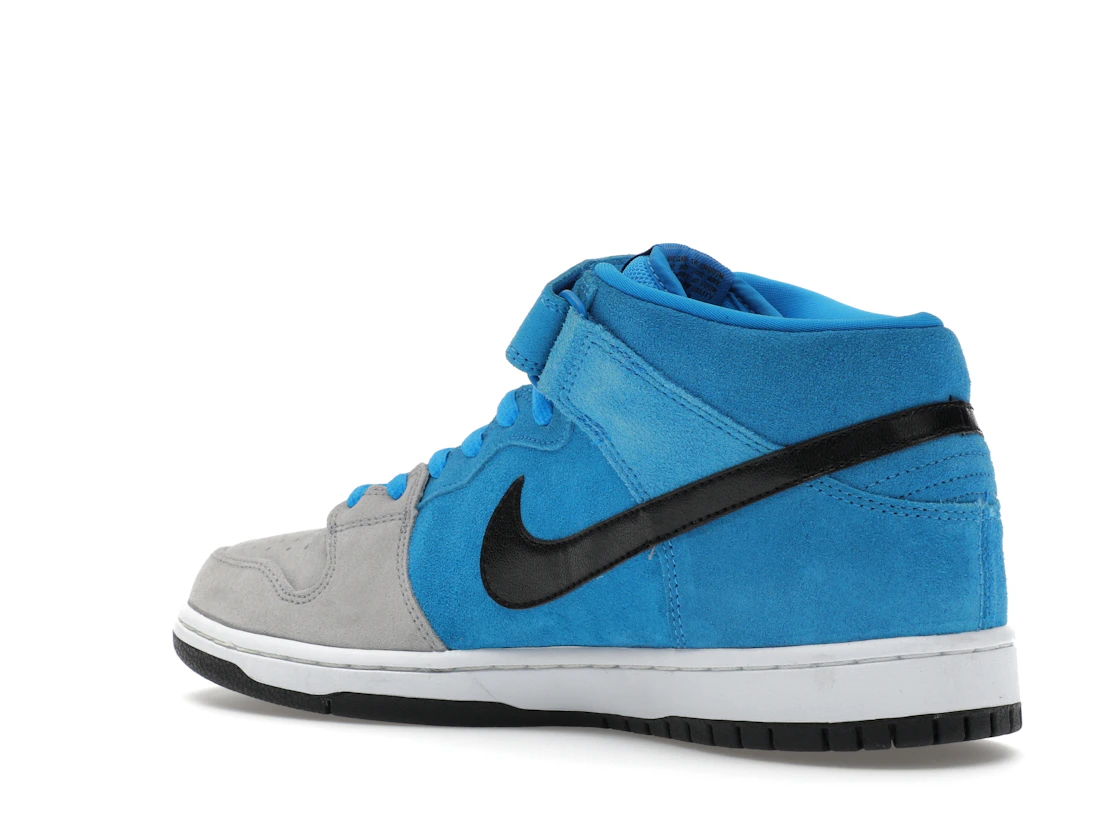 Vue 23 de Nike SB Dunk Mid Beavis