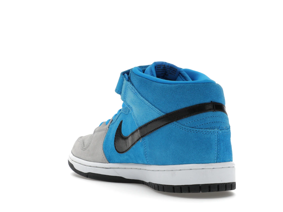 Vue 25 de Nike SB Dunk Mid Beavis