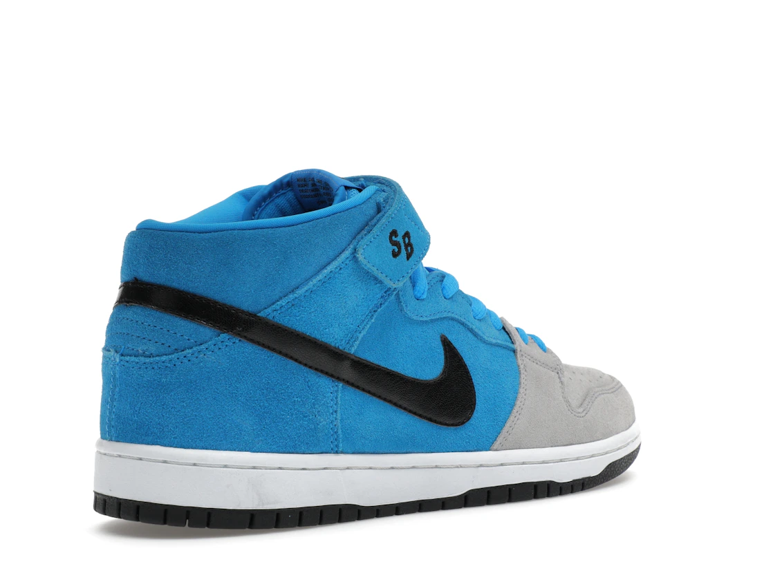 Vue 33 de Nike SB Dunk Mid Beavis