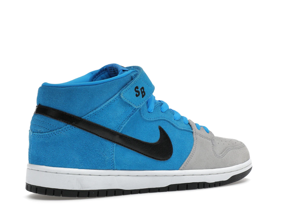 Vue 34 de Nike SB Dunk Mid Beavis