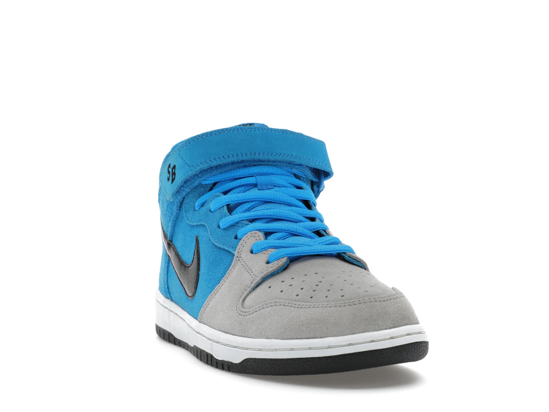 Vue 8 de Nike SB Dunk Mid Beavis