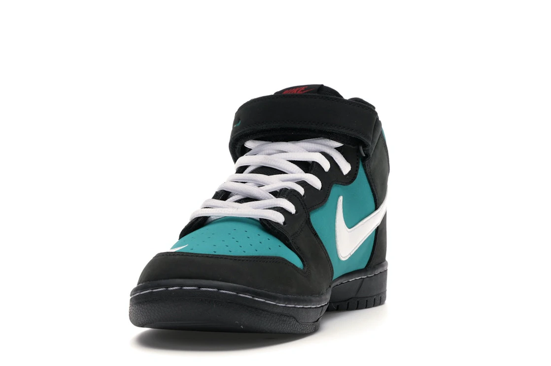 Vue 12 de Nike SB Dunk Mid Griffey