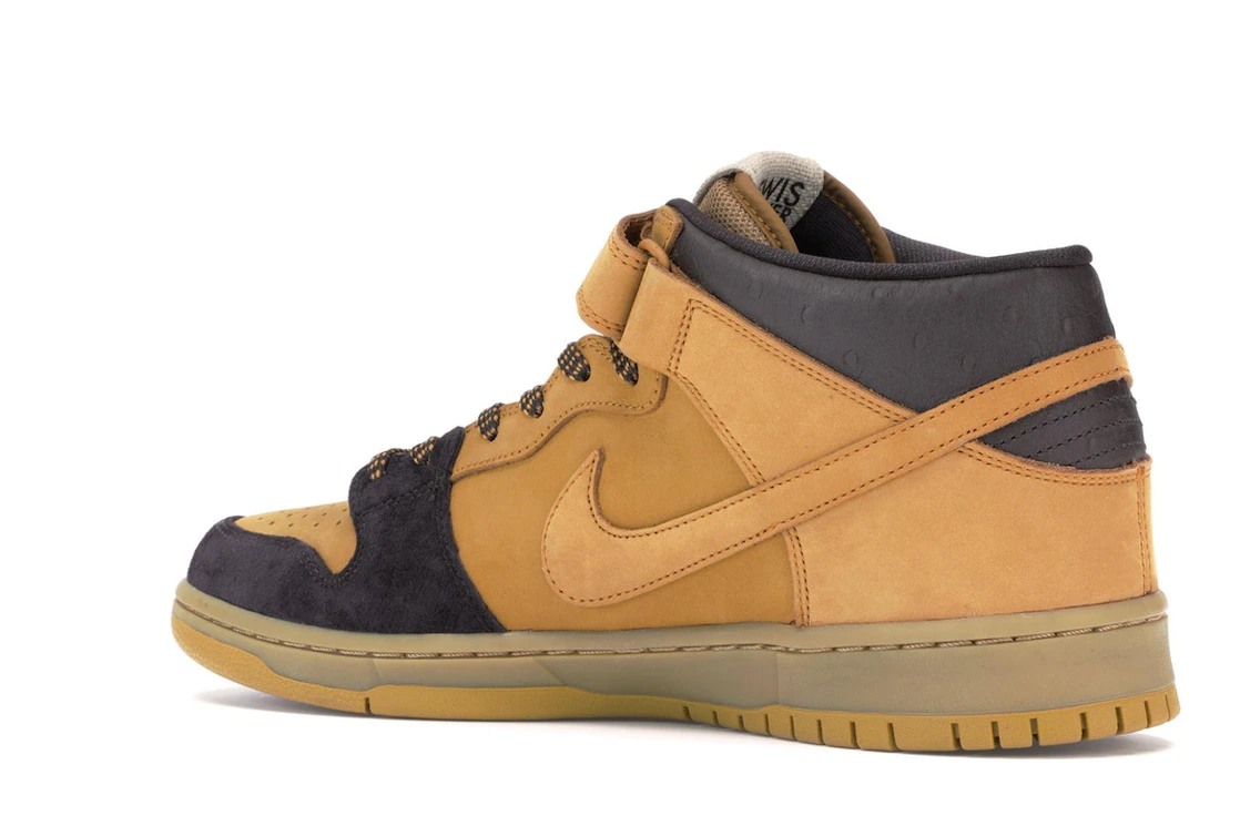 Vue 23 de Nike SB Dunk Mid Lewis Marnell