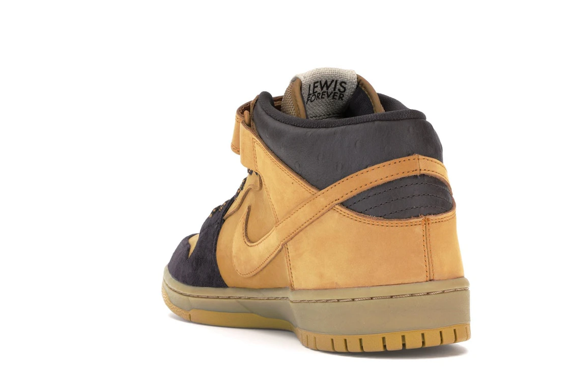 Vue 26 de Nike SB Dunk Mid Lewis Marnell