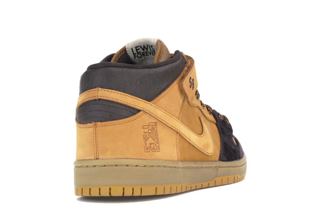 Vue 31 de Nike SB Dunk Mid Lewis Marnell