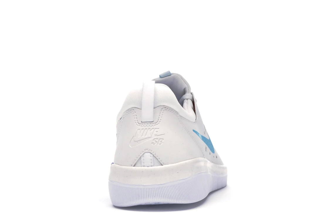 Vue 29 de Nike SB Nyjah Summit White Light Blue Fury