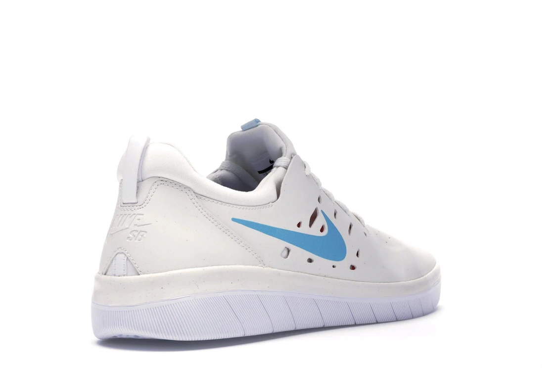Vue 32 de Nike SB Nyjah Summit White Light Blue Fury