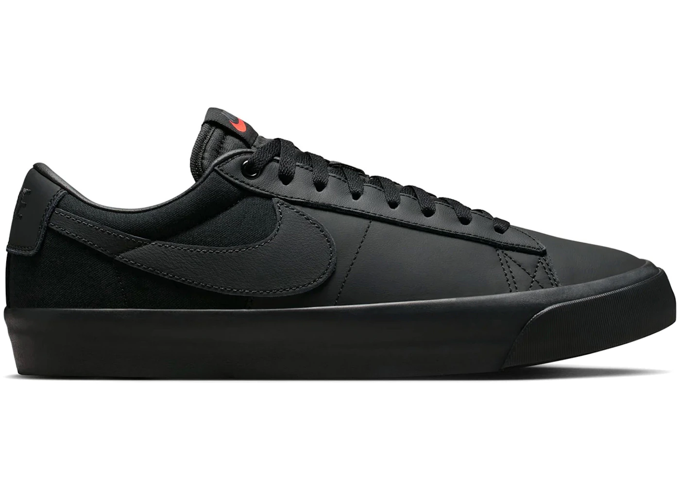 Nike SB Zoom Blazer Low Pro GT ISO Triple Black