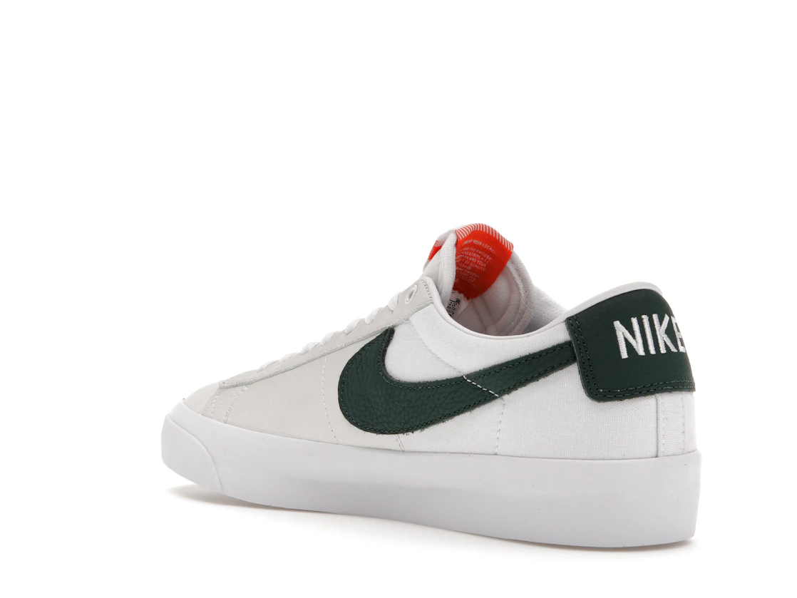 Vue 24 de Nike SB Zoom Blazer Low Pro GT ISO White Pro Green