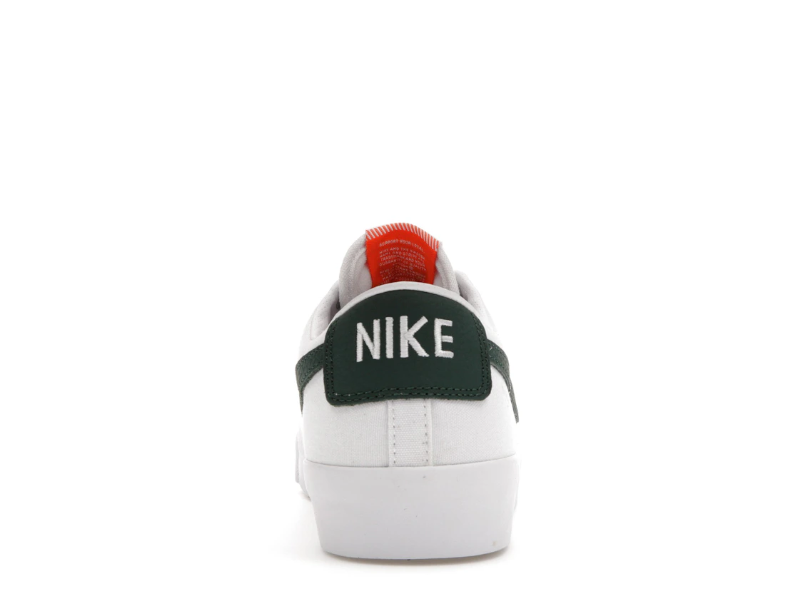 Vue 28 de Nike SB Zoom Blazer Low Pro GT ISO White Pro Green