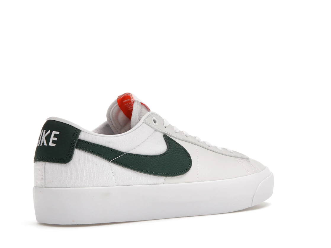 Vue 33 de Nike SB Zoom Blazer Low Pro GT ISO White Pro Green
