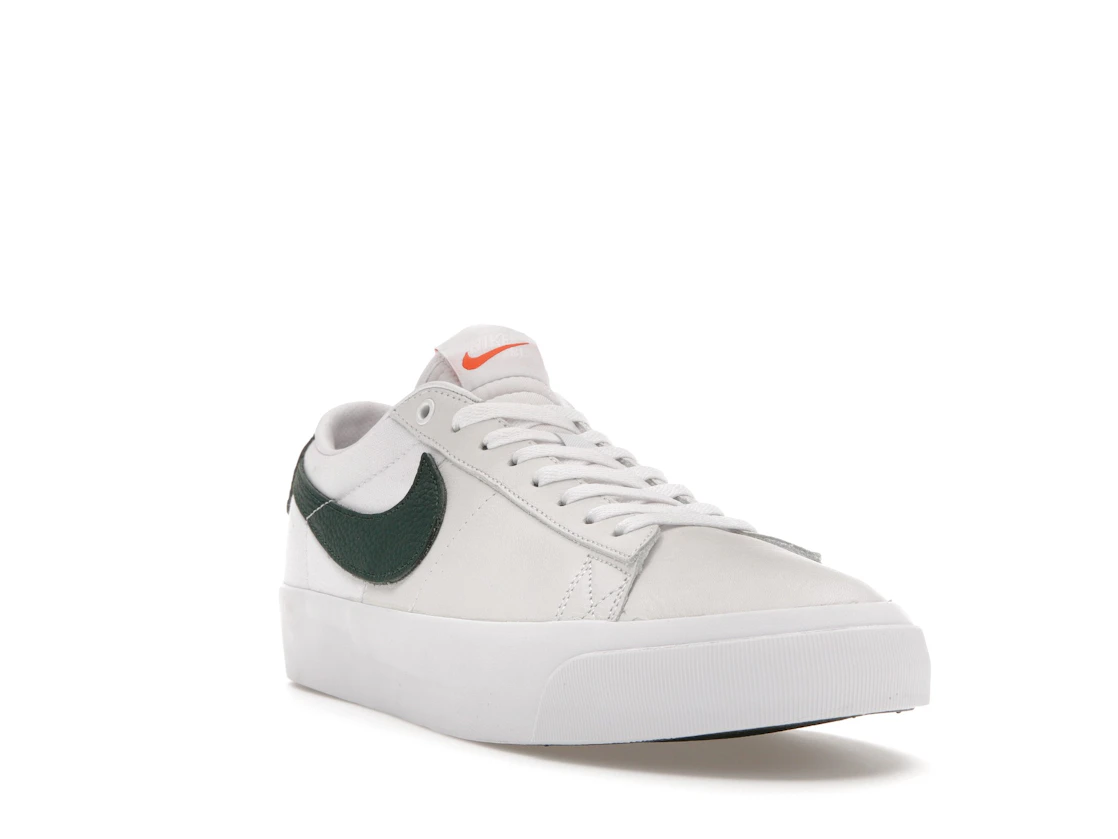 Vue 7 de Nike SB Zoom Blazer Low Pro GT ISO White Pro Green