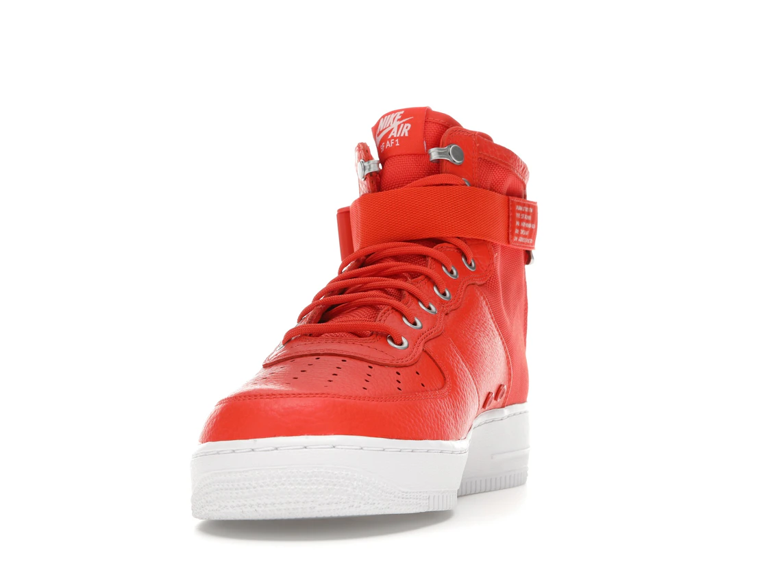 Vue 12 de Nike SF Air Force 1 Mid Team Orange