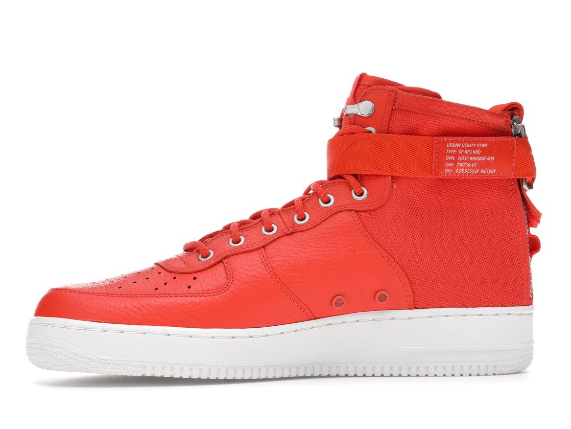 Vue 18 de Nike SF Air Force 1 Mid Team Orange