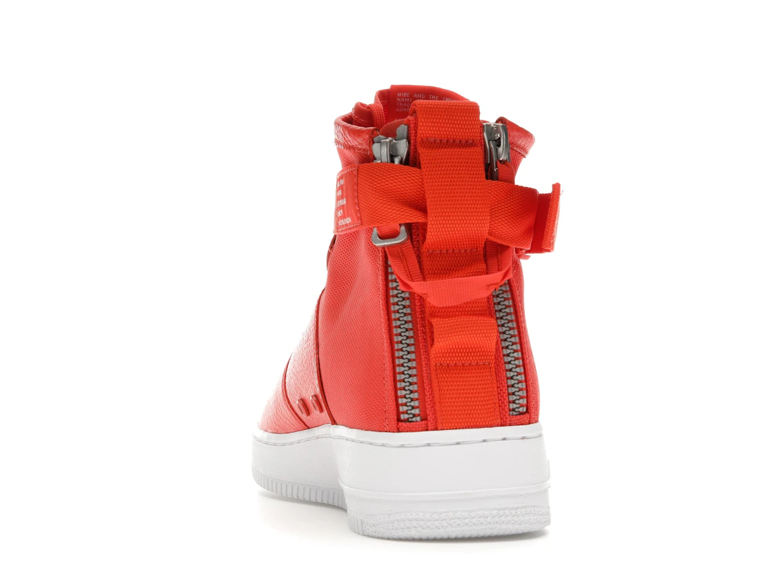 Vue 27 de Nike SF Air Force 1 Mid Team Orange