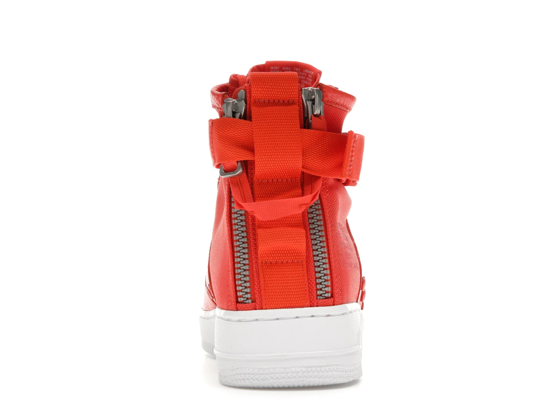 Vue 28 de Nike SF Air Force 1 Mid Team Orange