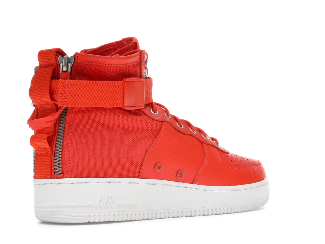 Vue 33 de Nike SF Air Force 1 Mid Team Orange