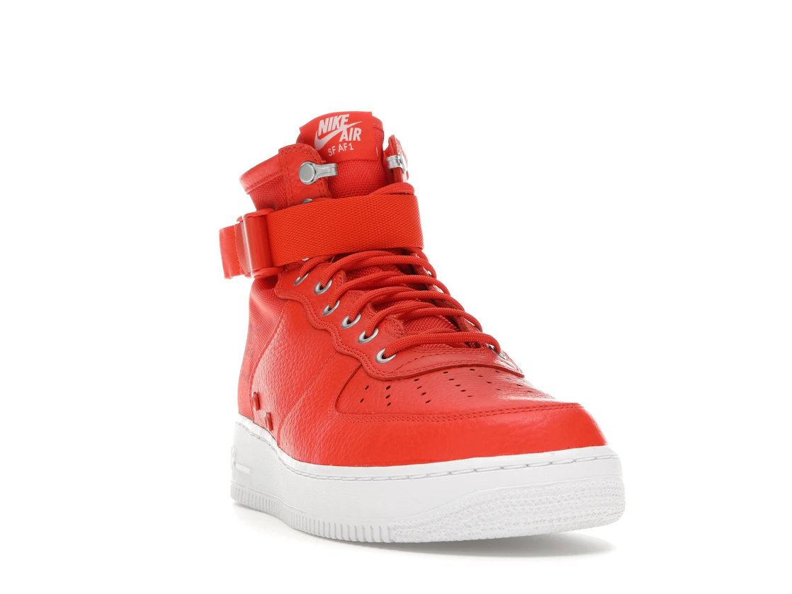 Vue 8 de Nike SF Air Force 1 Mid Team Orange