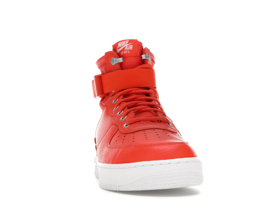 Vue 9 de Nike SF Air Force 1 Mid Team Orange
