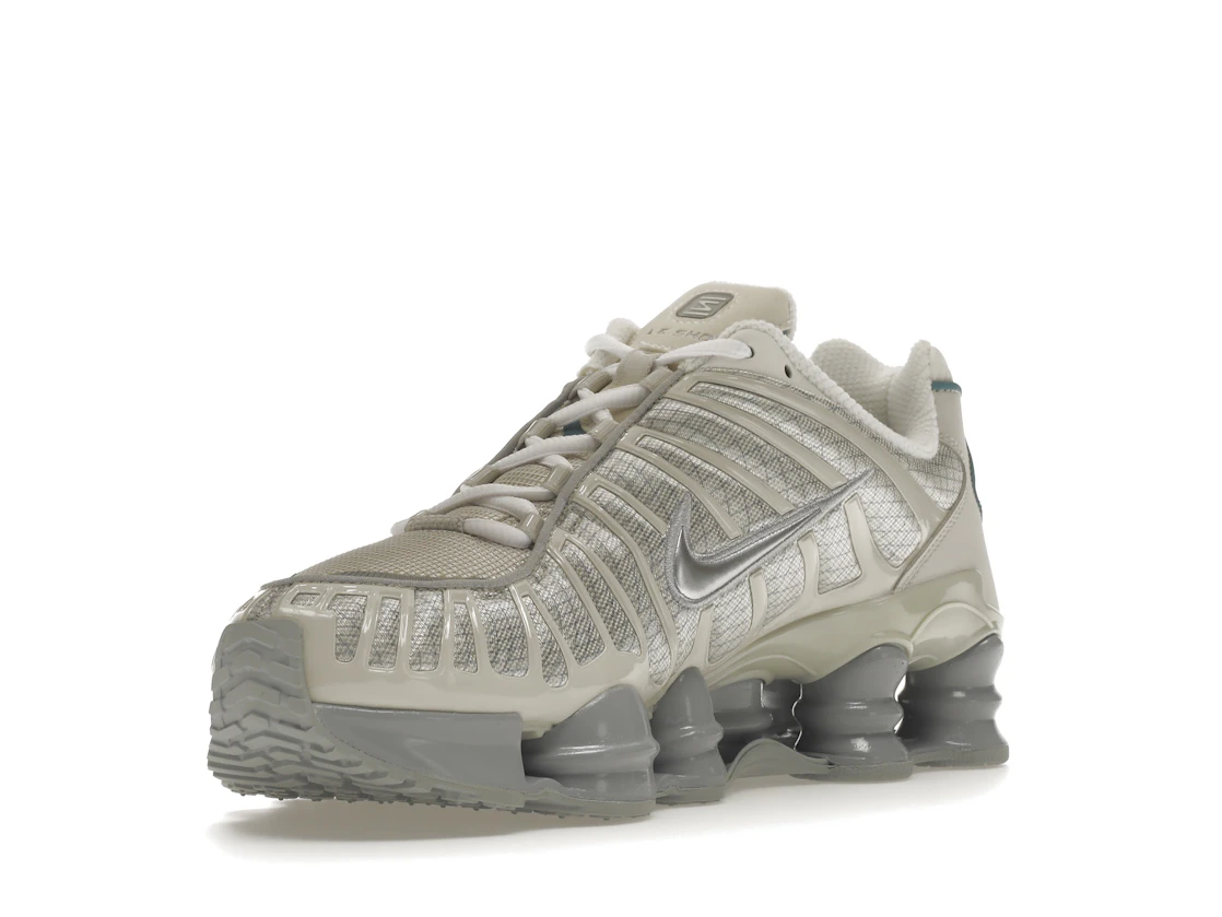 Vue 14 de Nike Shox TL Light Bone Metallic Silver Cool Grey