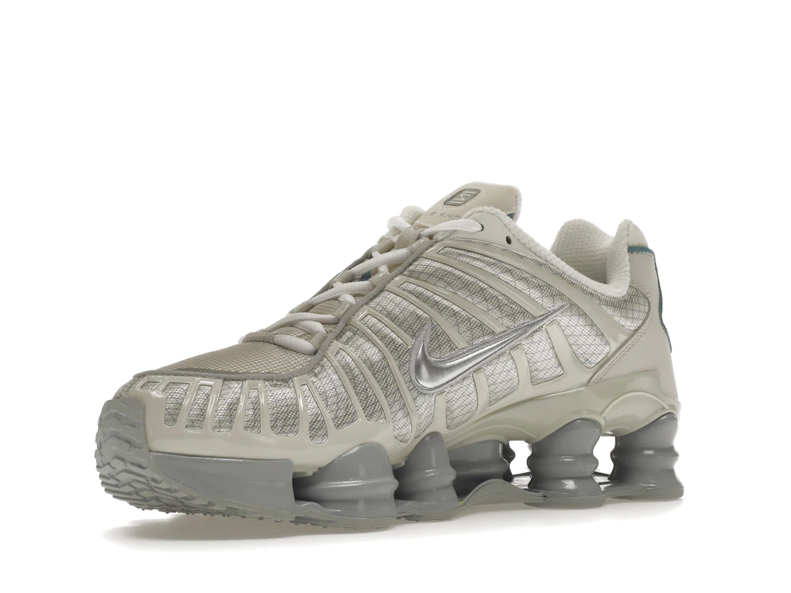 Vue 15 de Nike Shox TL Light Bone Metallic Silver Cool Grey