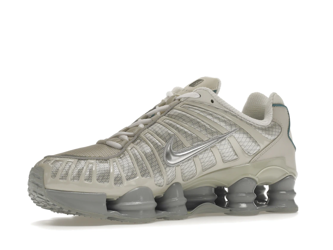 Vue 16 de Nike Shox TL Light Bone Metallic Silver Cool Grey