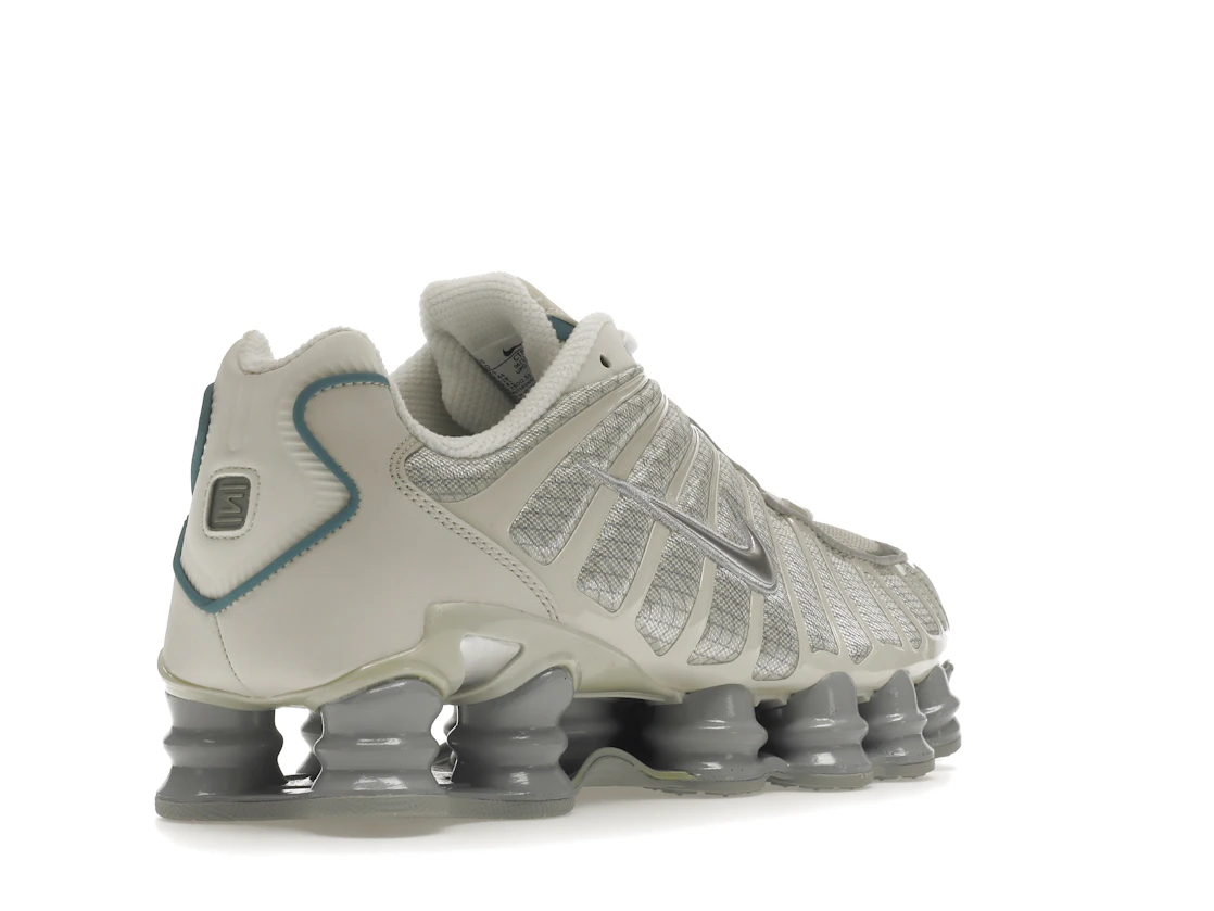 Vue 32 de Nike Shox TL Light Bone Metallic Silver Cool Grey