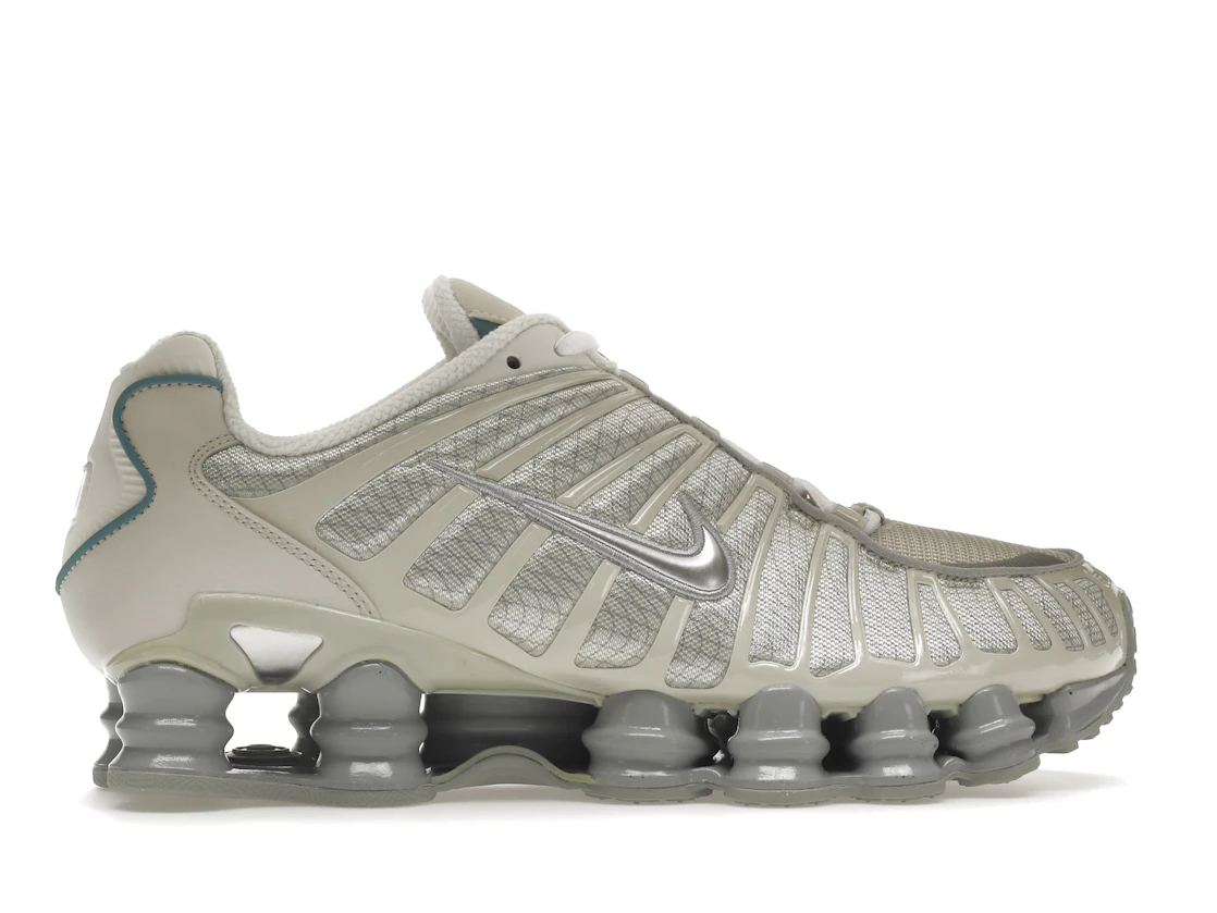 Vue 36 de Nike Shox TL Light Bone Metallic Silver Cool Grey