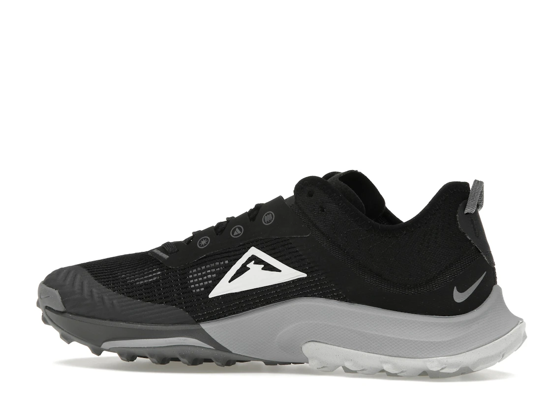Vue 21 de Nike Terra Kiger 8 Black Anthracite Wolf Grey