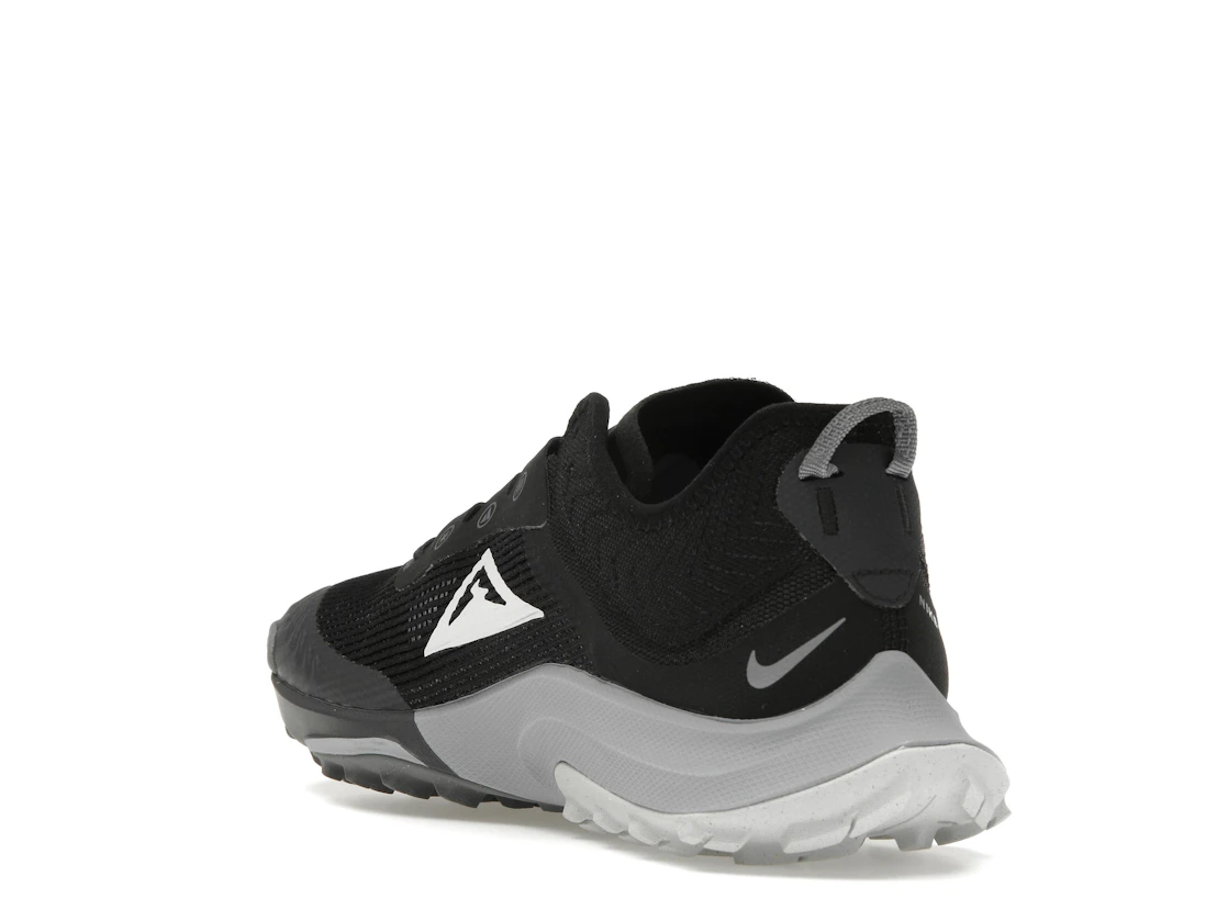 Vue 25 de Nike Terra Kiger 8 Black Anthracite Wolf Grey