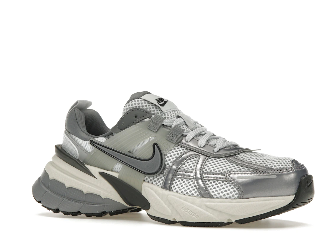 Vue 4 de Nike V2K Run Pure Platinum Wolf Grey 