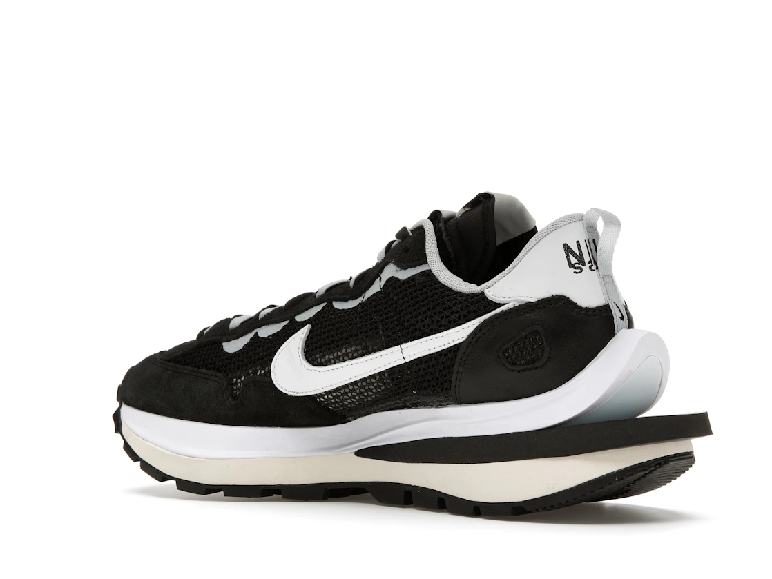 Vue 23 de Nike Vaporwaffle sacai Black White