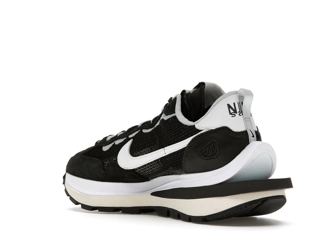 Vue 24 de Nike Vaporwaffle sacai Black White