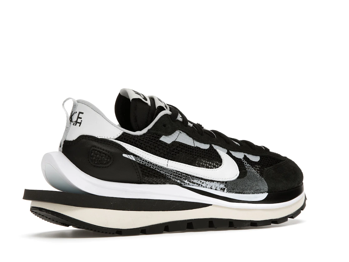 Vue 34 de Nike Vaporwaffle sacai Black White