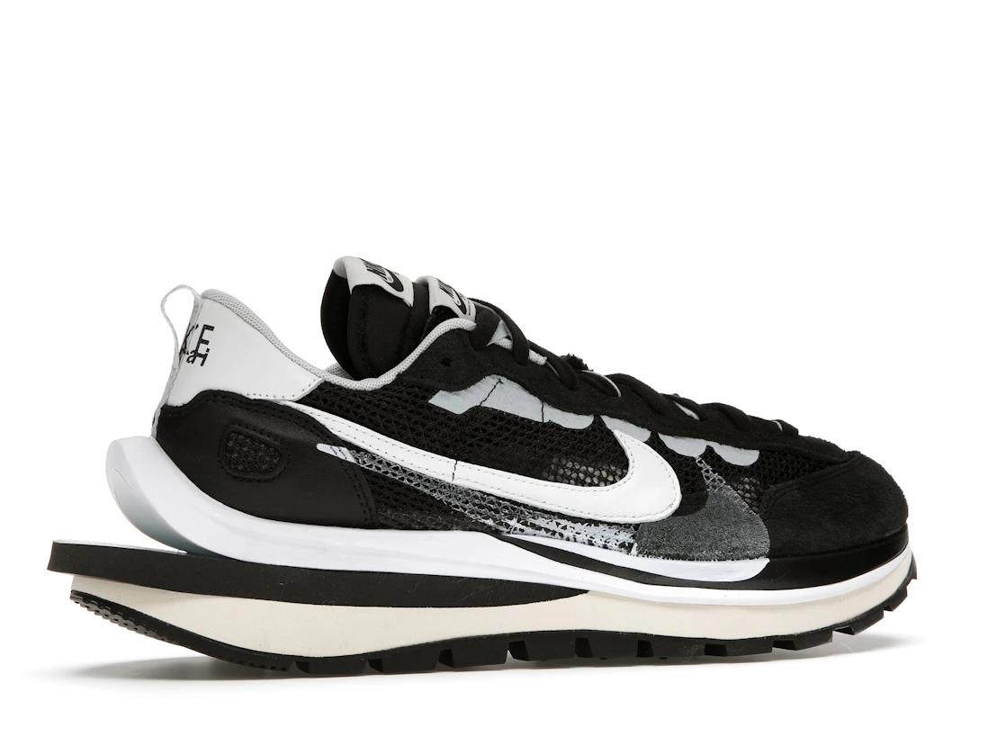 Vue 35 de Nike Vaporwaffle sacai Black White