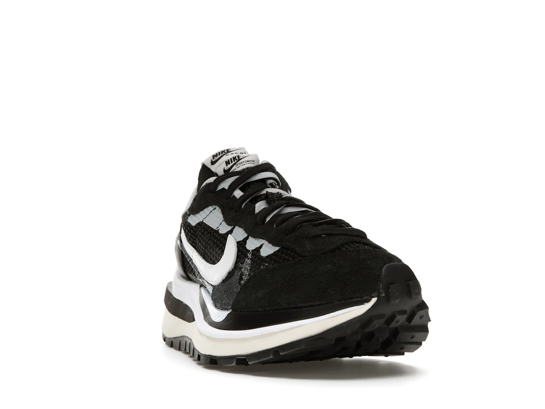 Vue 8 de Nike Vaporwaffle sacai Black White