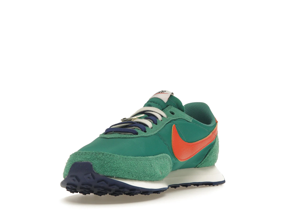 Vue 13 de Nike Waffle Trainer 2 First Use Green Noise